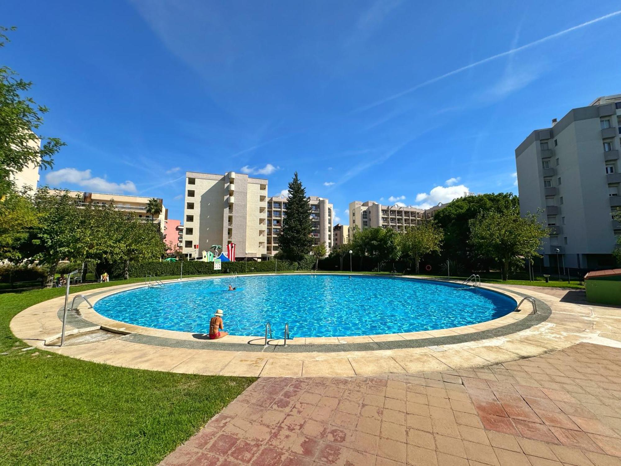 Domuum Holidays - Cordoba Apartment Salou Bagian luar foto